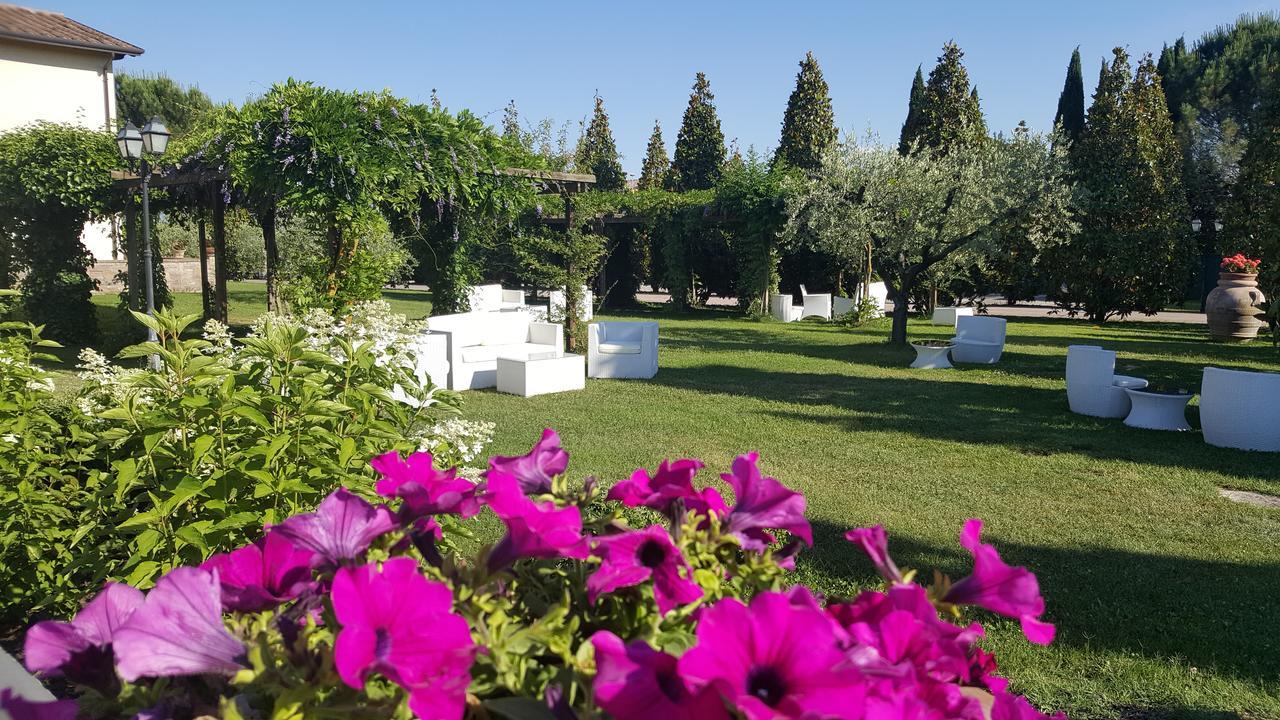 Relais Madonna Di Campagna Hotel Bastia Umbra Eksteriør billede